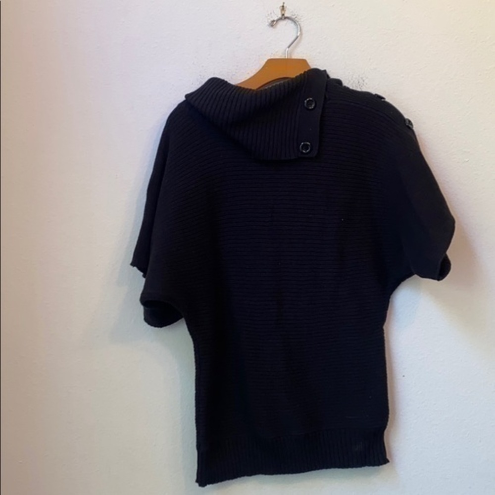 GRASS COLLECTION BLACK SWEATER SIZE MEDIUM